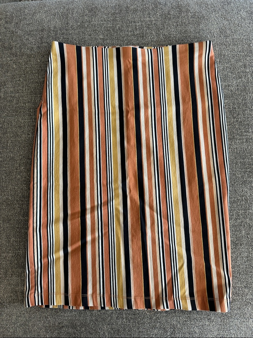 89th & Madison Striped Pencil Skirt in Rust, Black & Cream size M